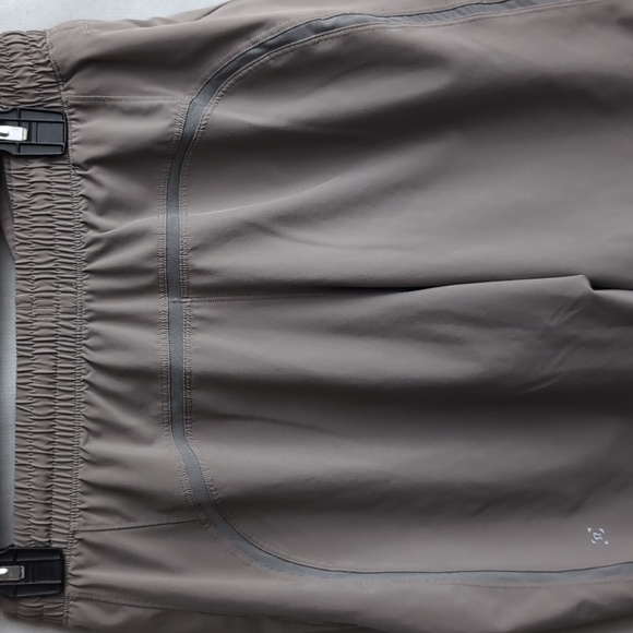 Lululemon Pace Breaker Lined 9" - Picture 5 of 9